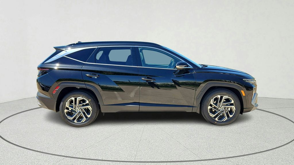 2025 Hyundai Tucson Limited - Photo 8