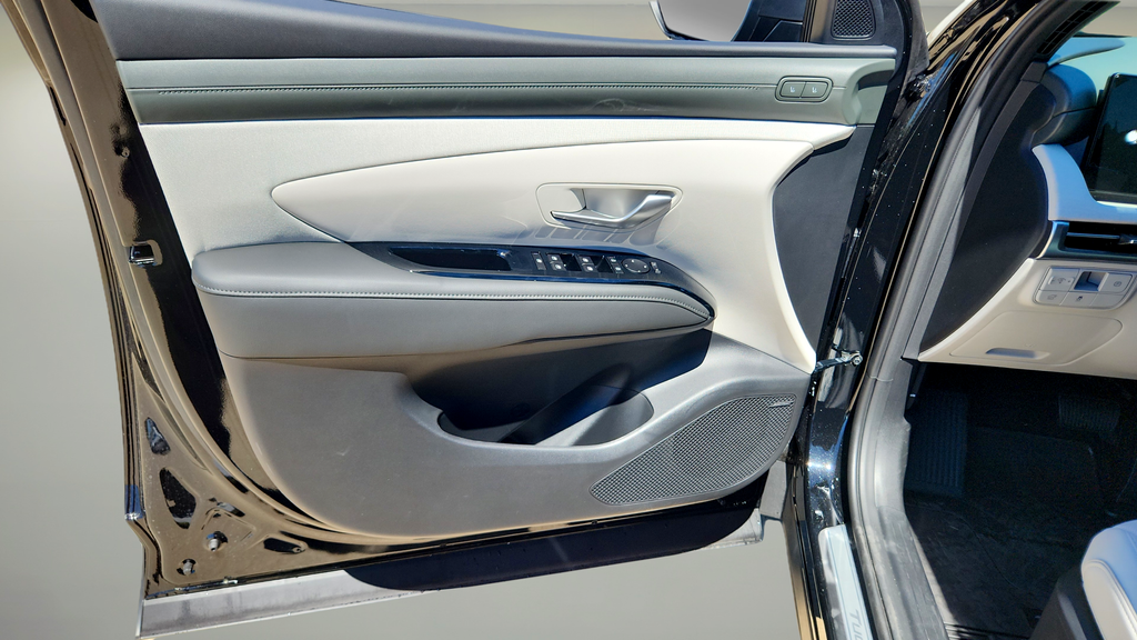 2025 Hyundai Tucson Limited - Photo 24
