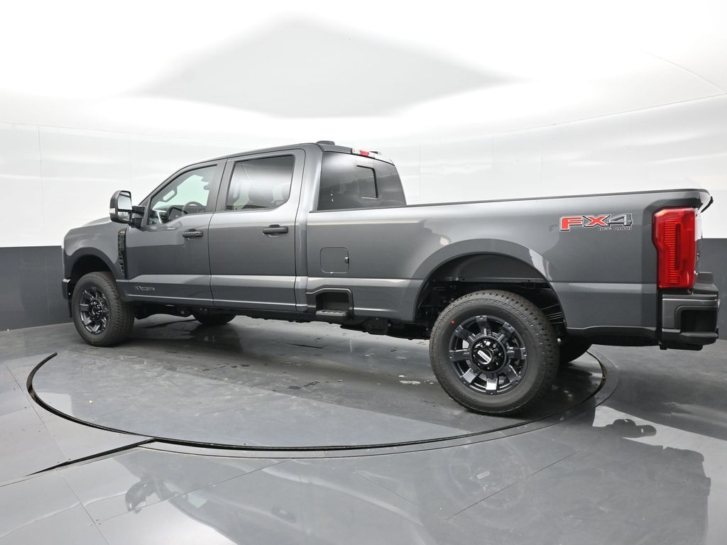 2026 Ford F-350 Super Duty XL - Photo 10