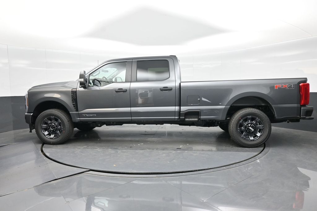 2026 Ford F-350 Super Duty XL - Photo 16