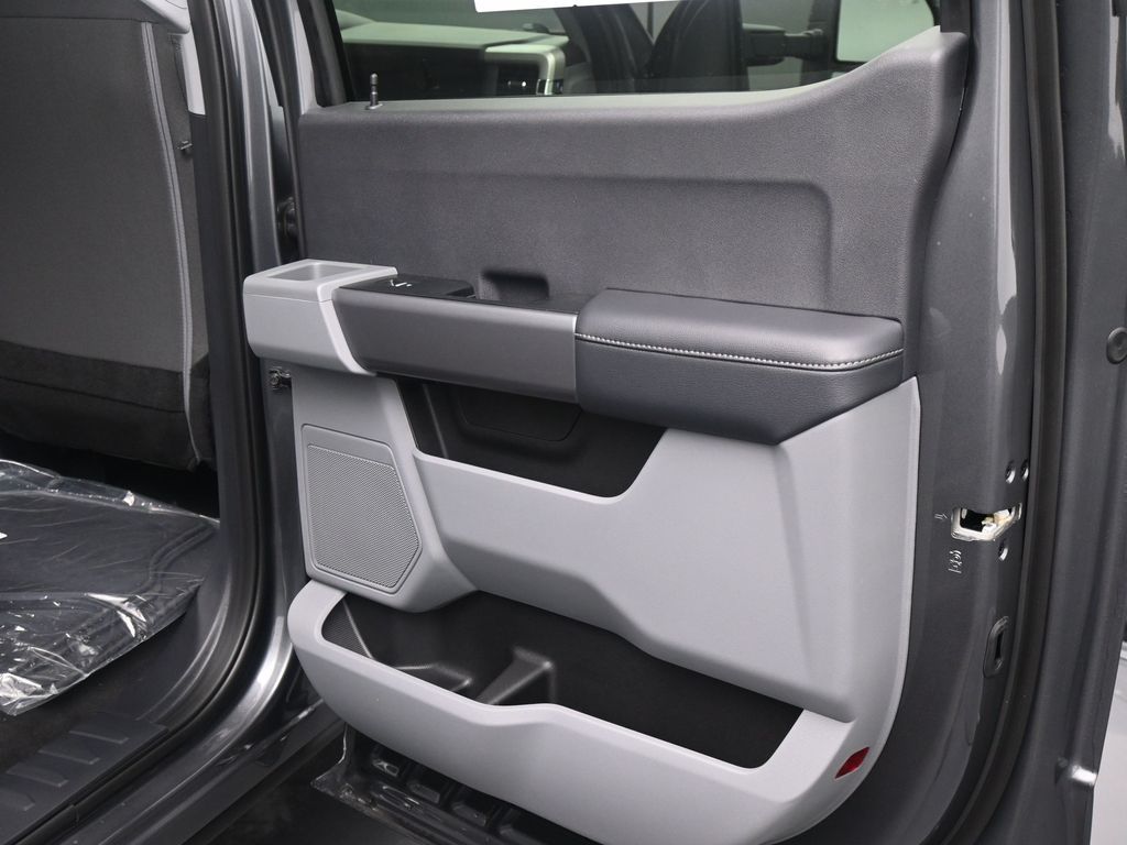 2026 Ford F-350 Super Duty XL - Photo 18