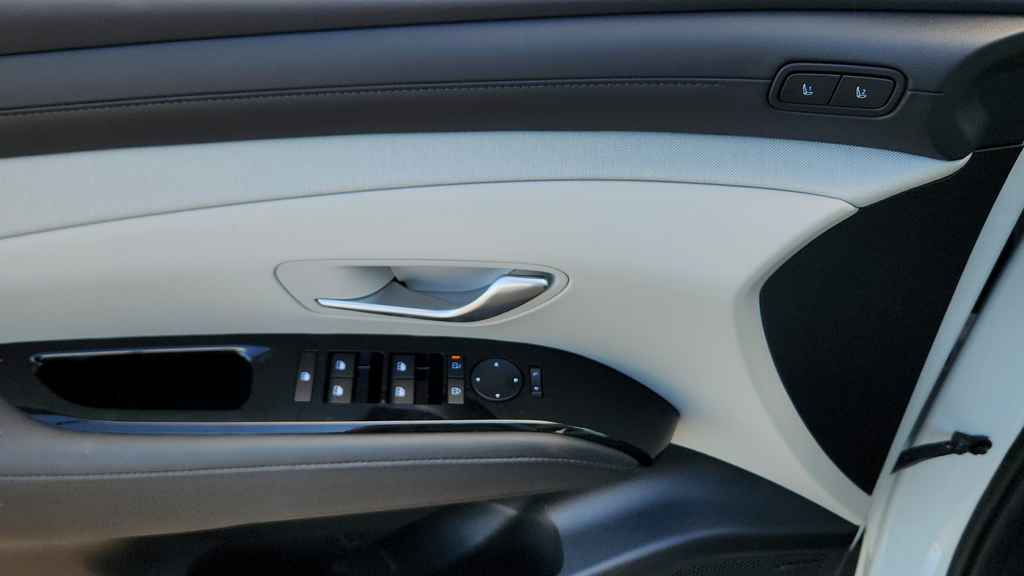 2025 Hyundai Tucson Limited - Photo 23