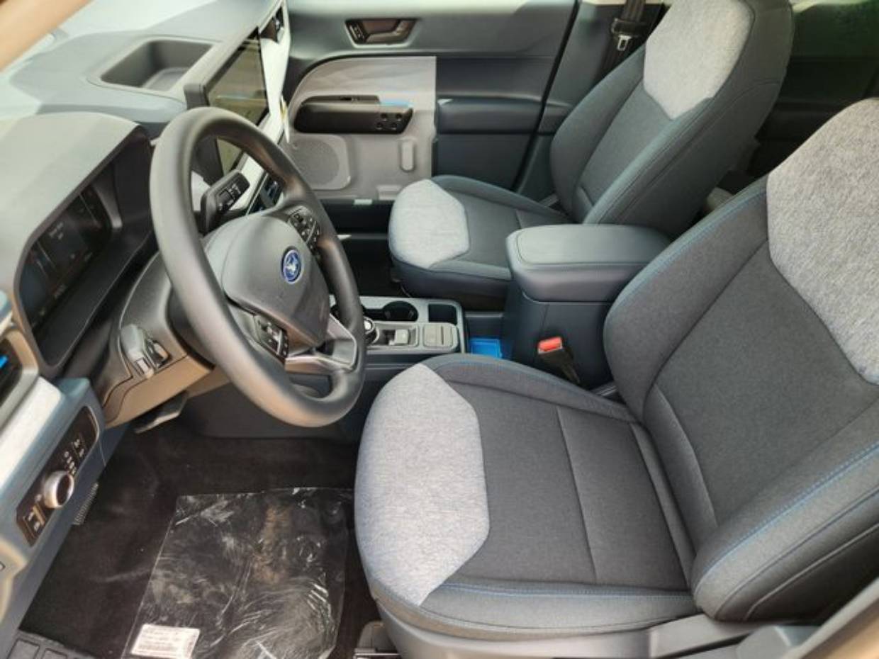 2025 Ford Maverick XLT - Photo 10