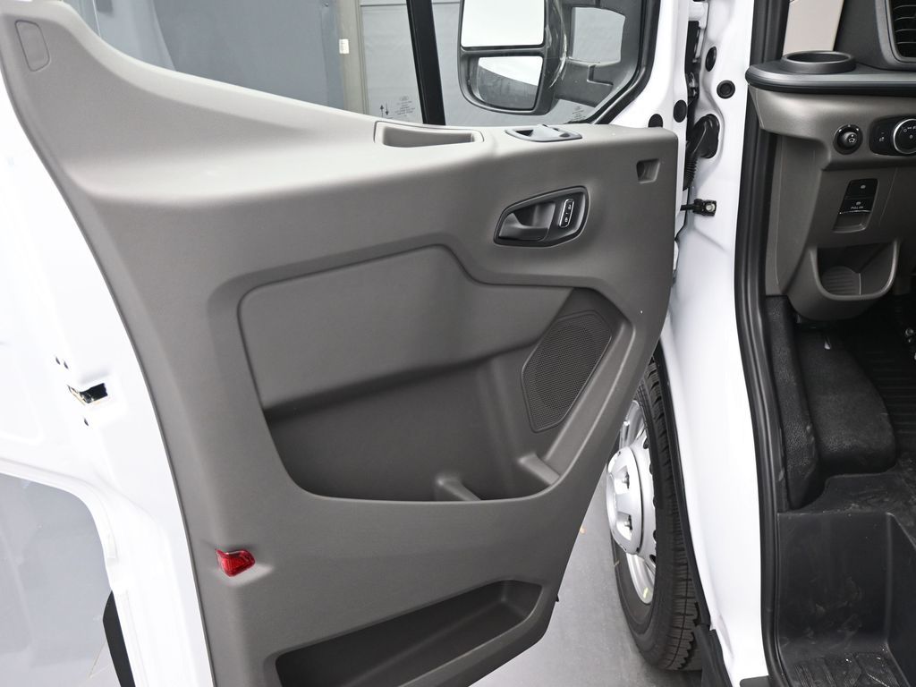 2025 Ford Transit Van Base - Photo 8