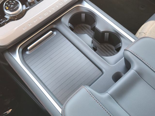 2025 Ford Expedition MAX Active - Photo 17