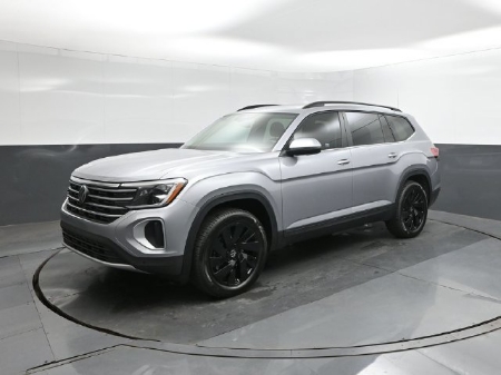 2026 Volkswagen Atlas SE w/Technology