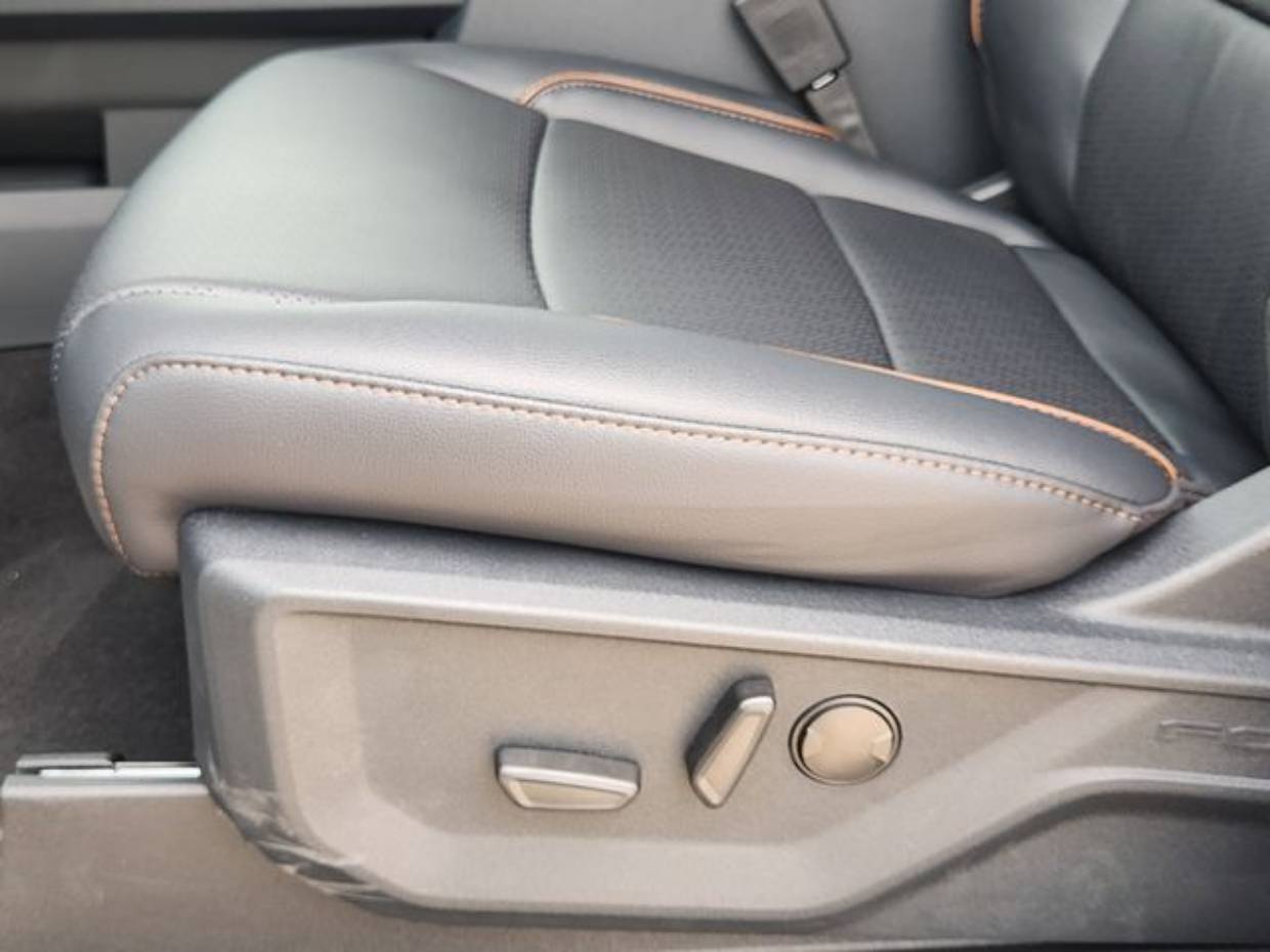 2026 Ford F-250 Super Duty Lariat - Photo 18