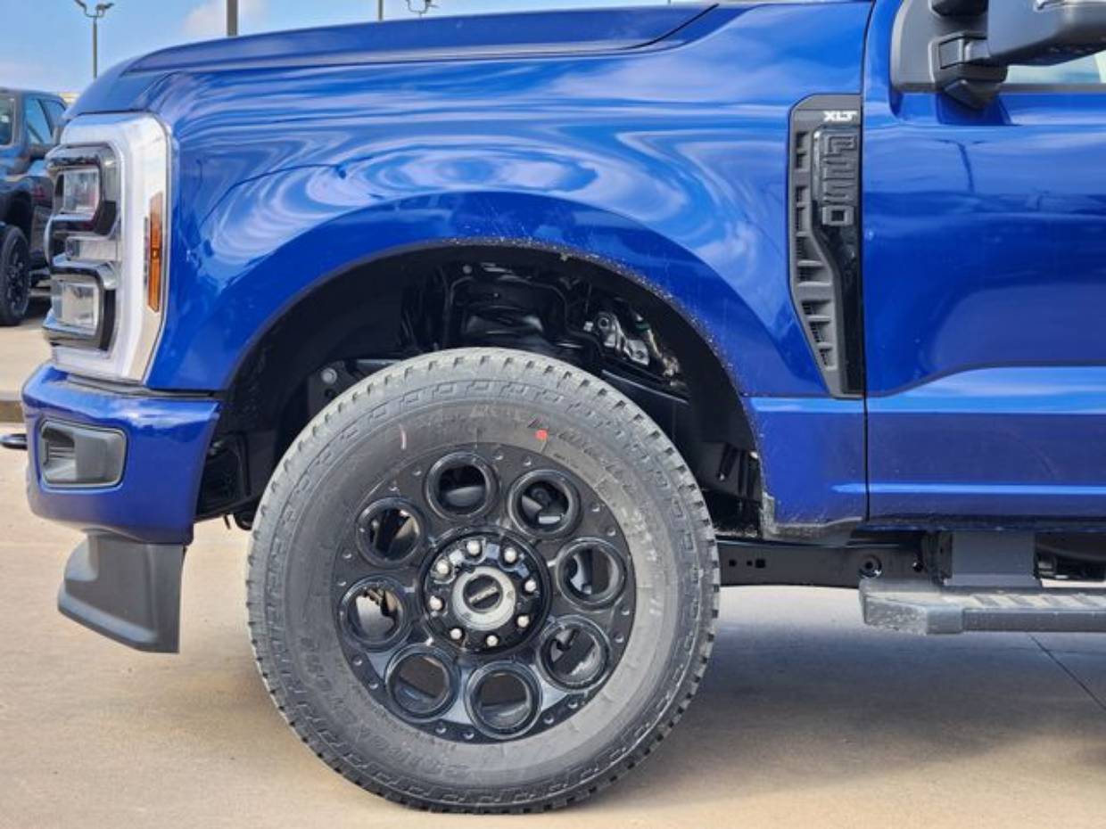 2026 Ford F-250 Super Duty XLT - Photo 6