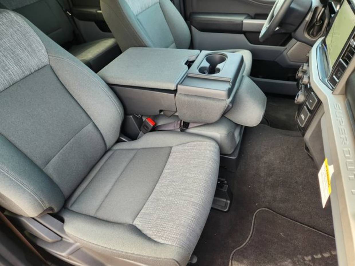 2026 Ford F-250 Super Duty XLT - Photo 11