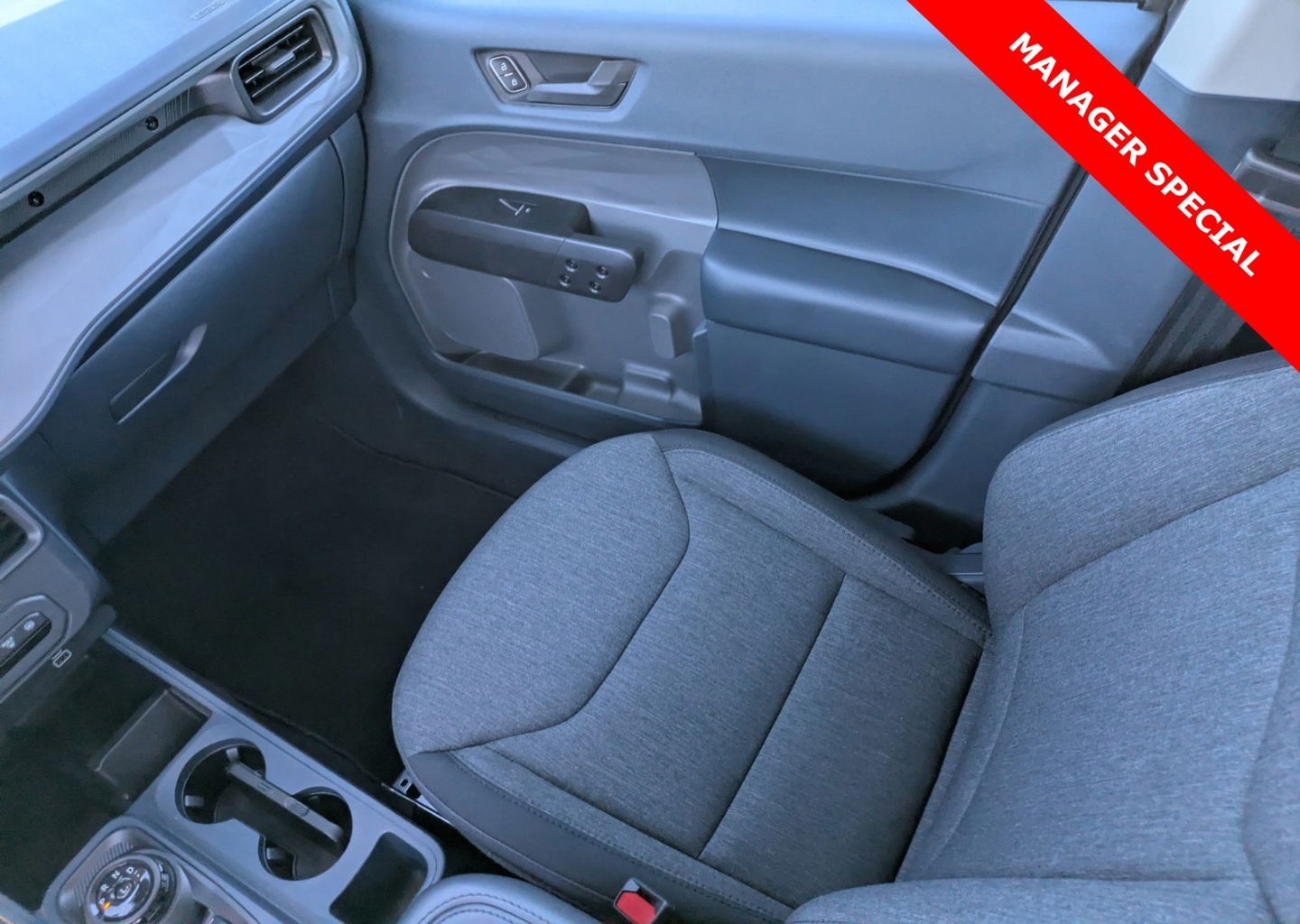 2025 Ford Maverick XLT - Photo 17