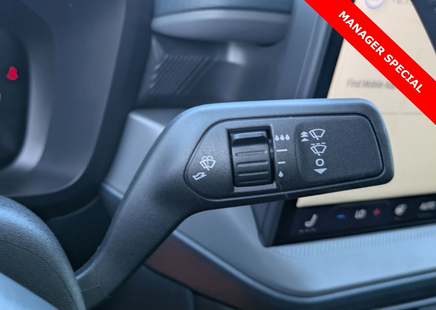 2025 Ford Maverick XLT - Photo 29