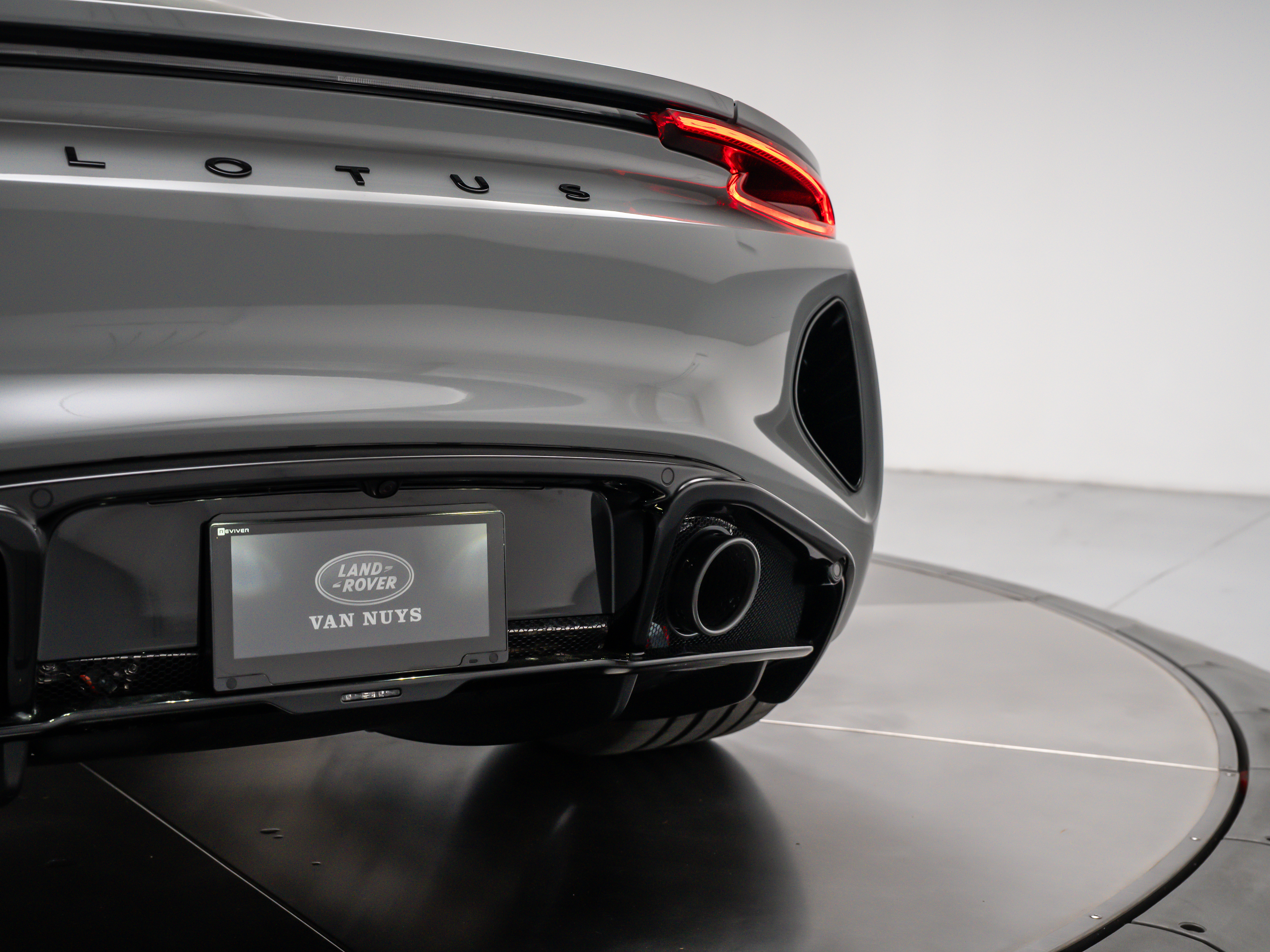 2026 Lotus Emira - Photo 30