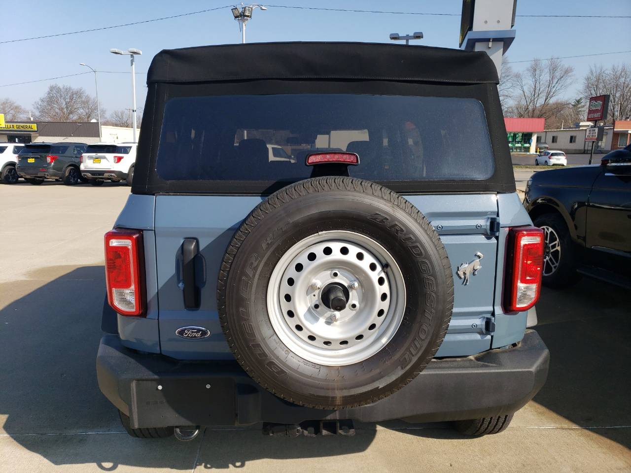 2025 Ford Bronco 4-Door Base - Photo 6