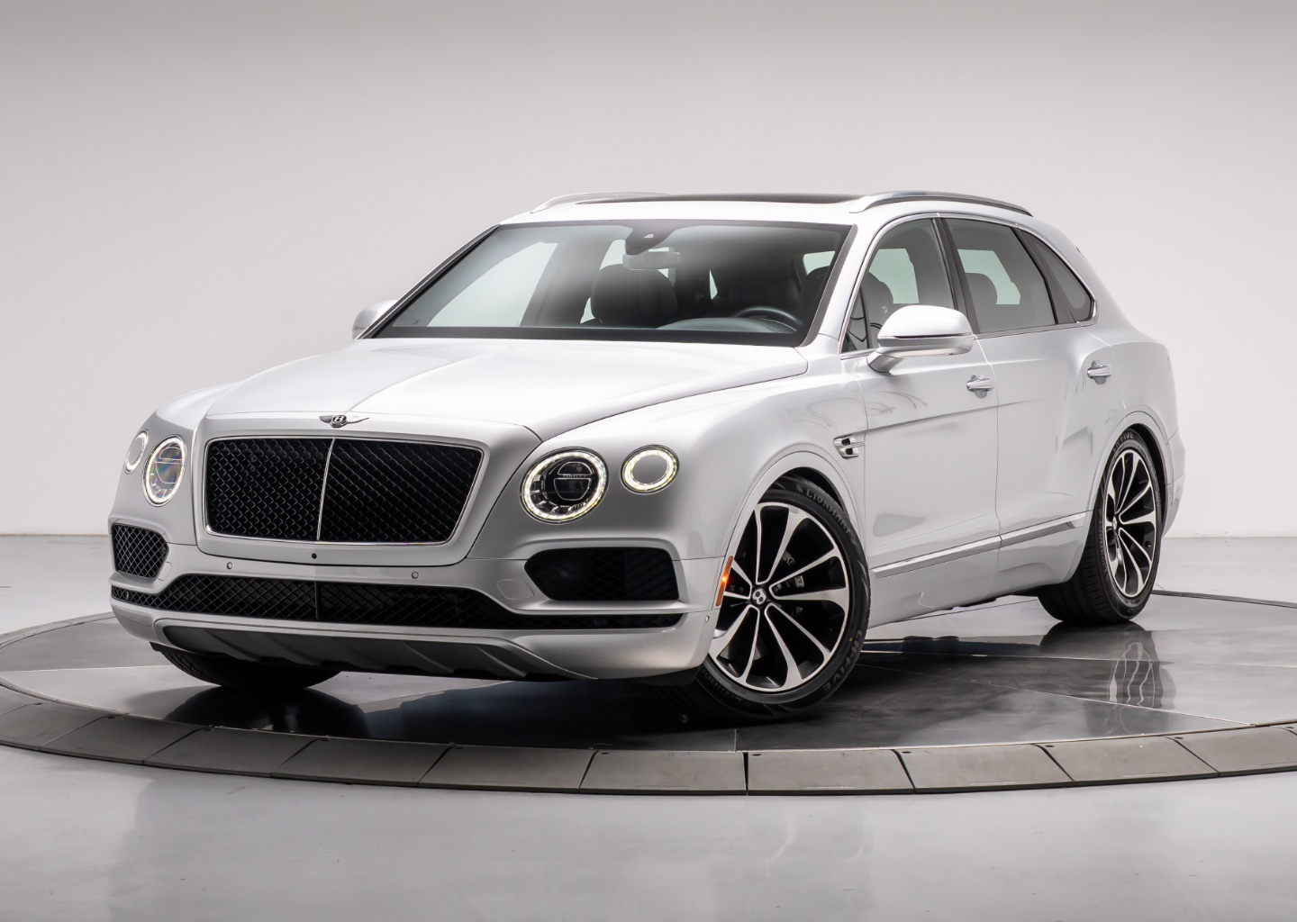 2019 Bentley Bentayga W12's photo