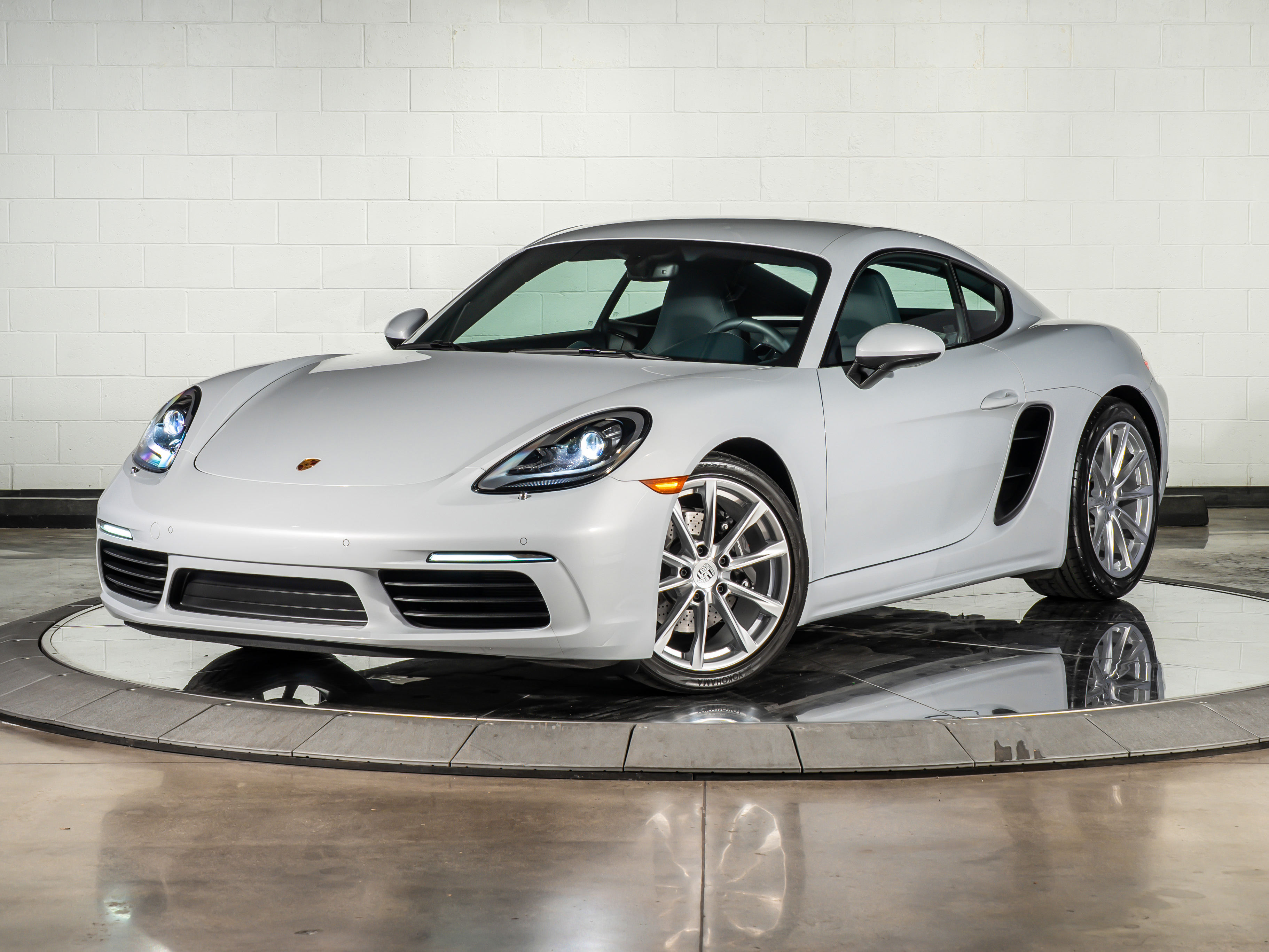 Used 2025 Porsche 718 Cayman 