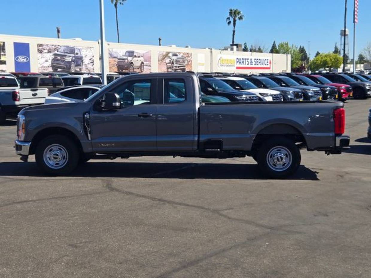 2025 Ford F-350 Super Duty XL - Photo 12