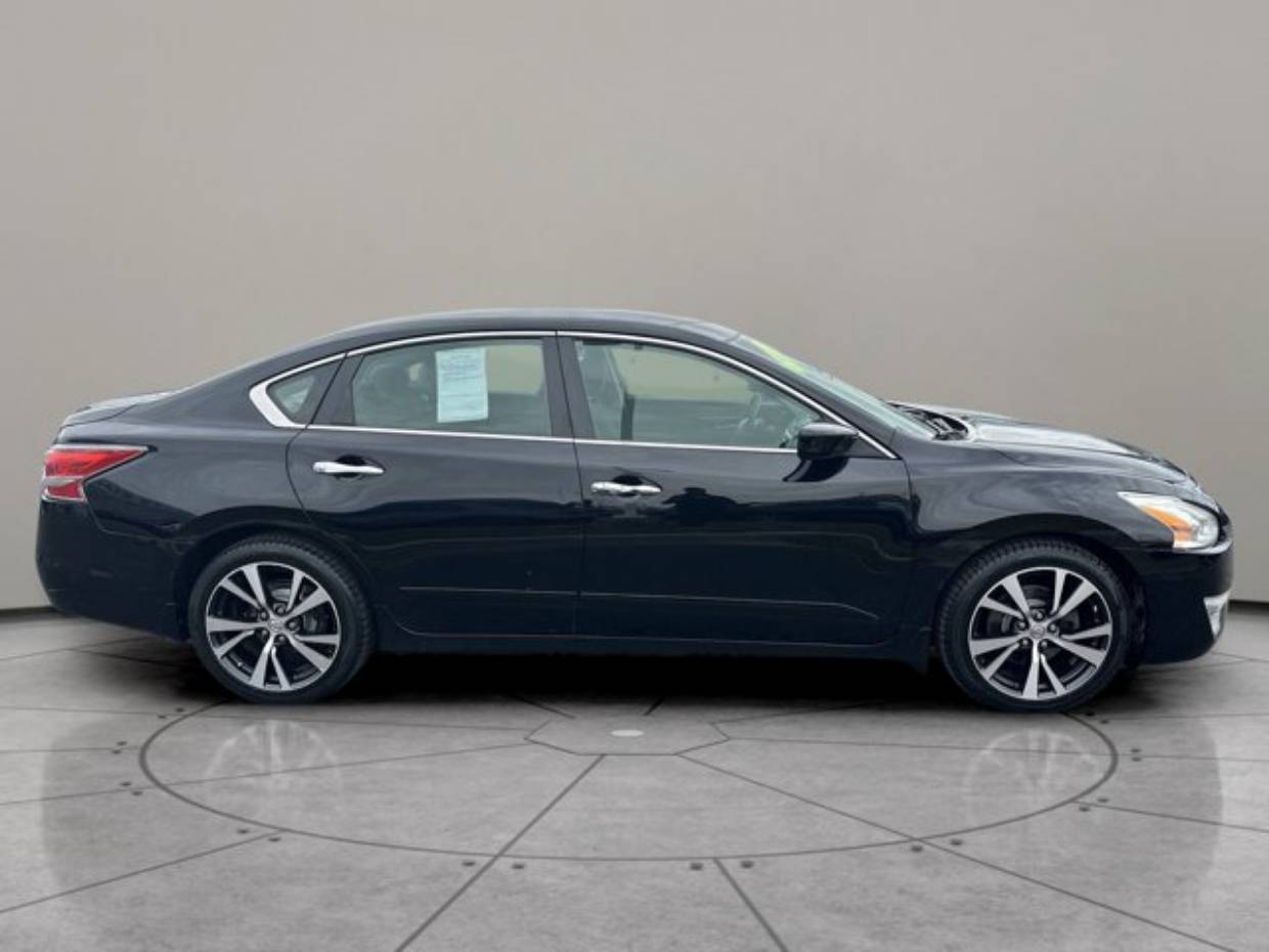 Used 2014 Nissan Altima S with VIN 1N4AL3AP7EC175429 for sale in Old Mill Creek, IL