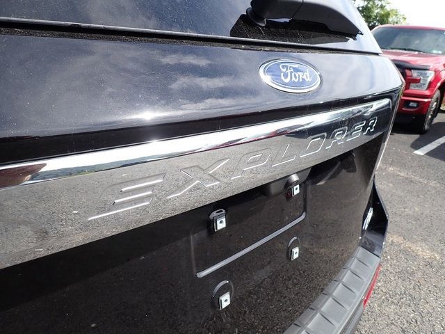 2023 Ford Explorer XLT - Photo 7