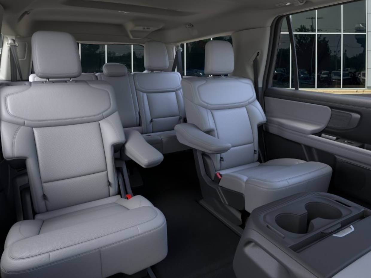 2026 Ford Expedition MAX Platinum - Photo 11