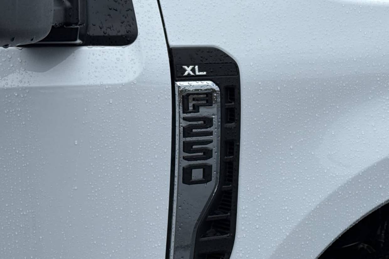 2025 Ford F-250 Super Duty XL - Photo 7