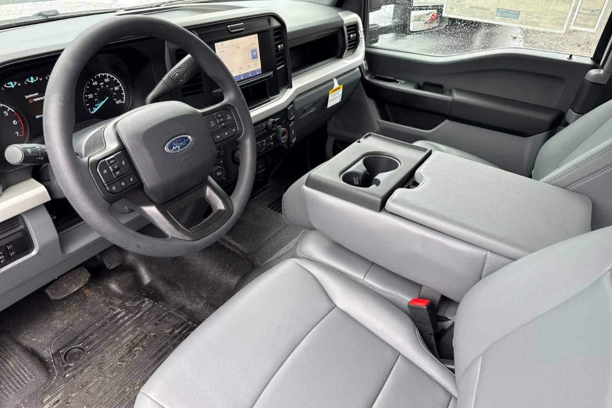 2025 Ford F-250 Super Duty XL - Photo 8