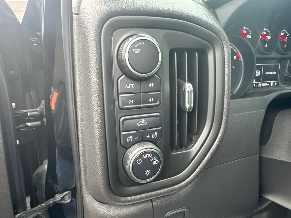 2022 Chevrolet Silverado 1500 Limited Custom - Photo 17