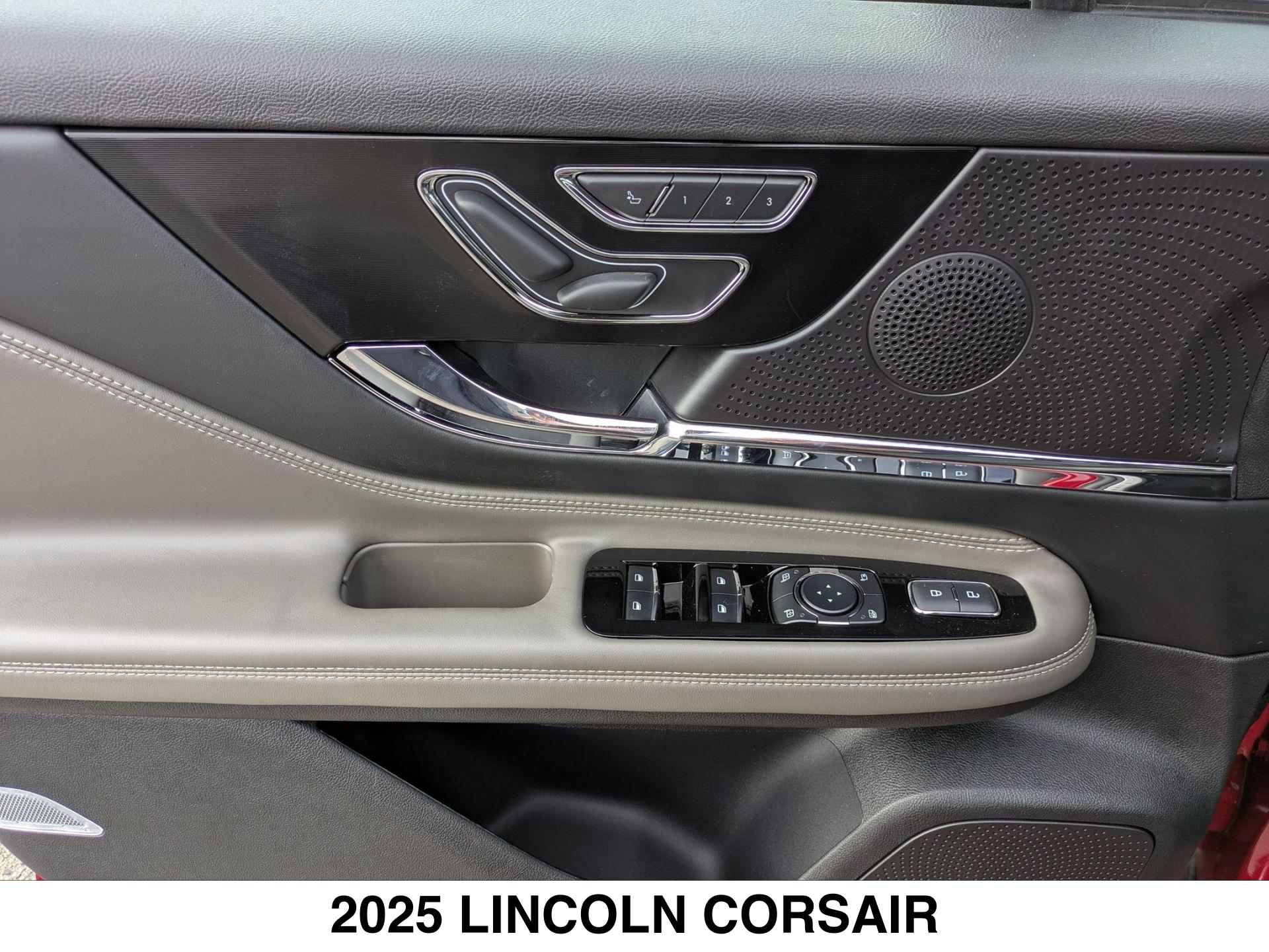 2025 Lincoln Corsair Grand Touring - Photo 7