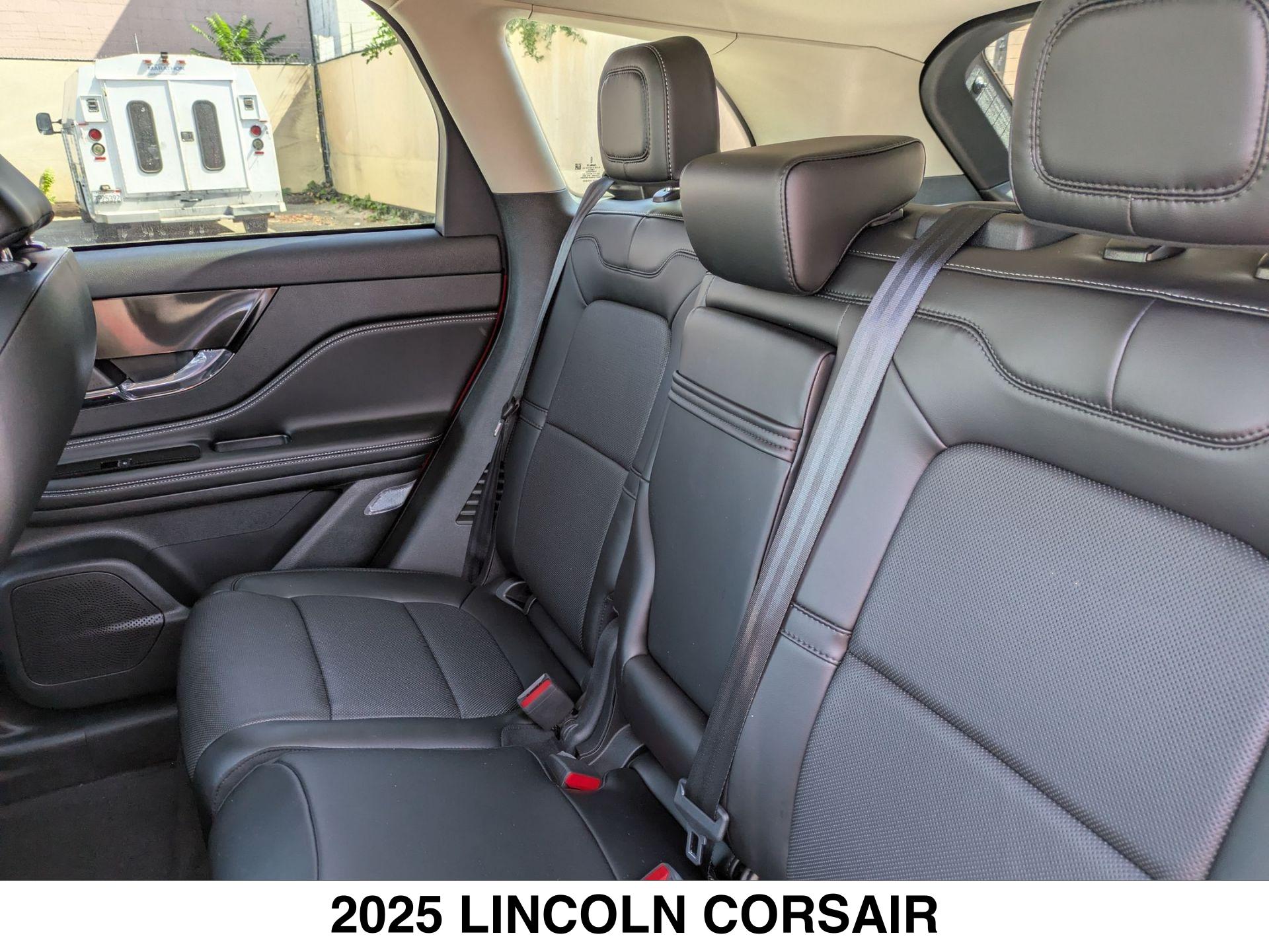 2025 Lincoln Corsair Grand Touring - Photo 12