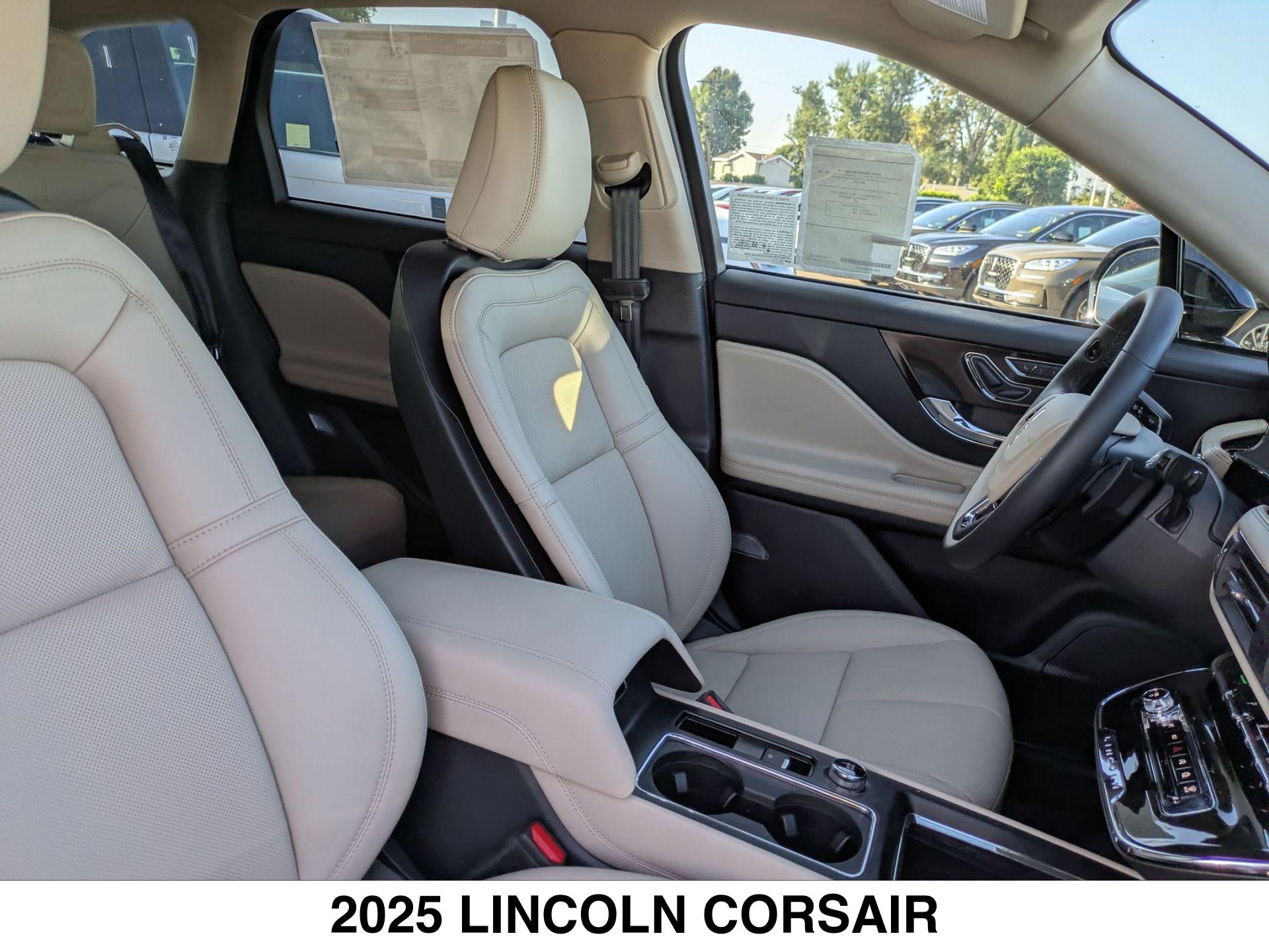 2025 Lincoln Corsair Reserve - Photo 14