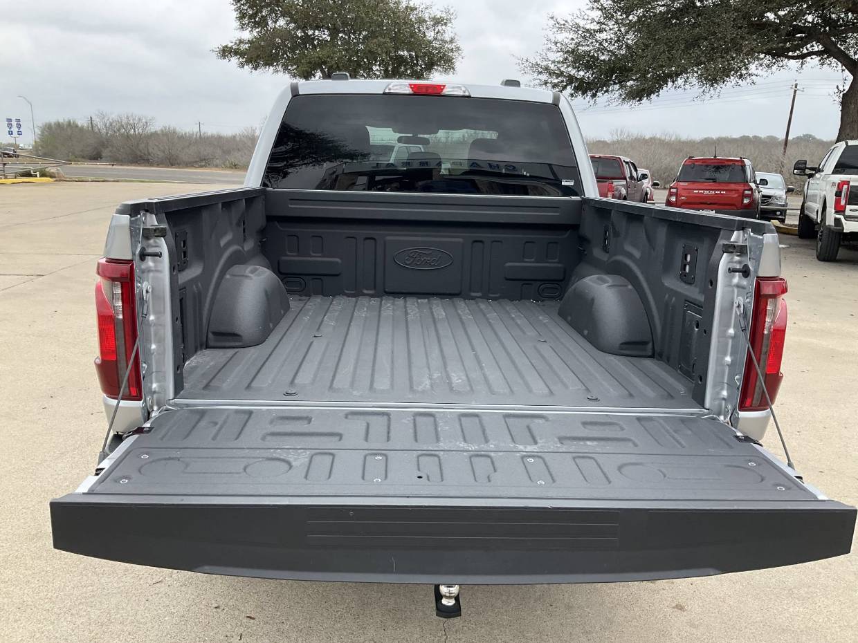 2025 Ford F-150 XLT - Photo 16