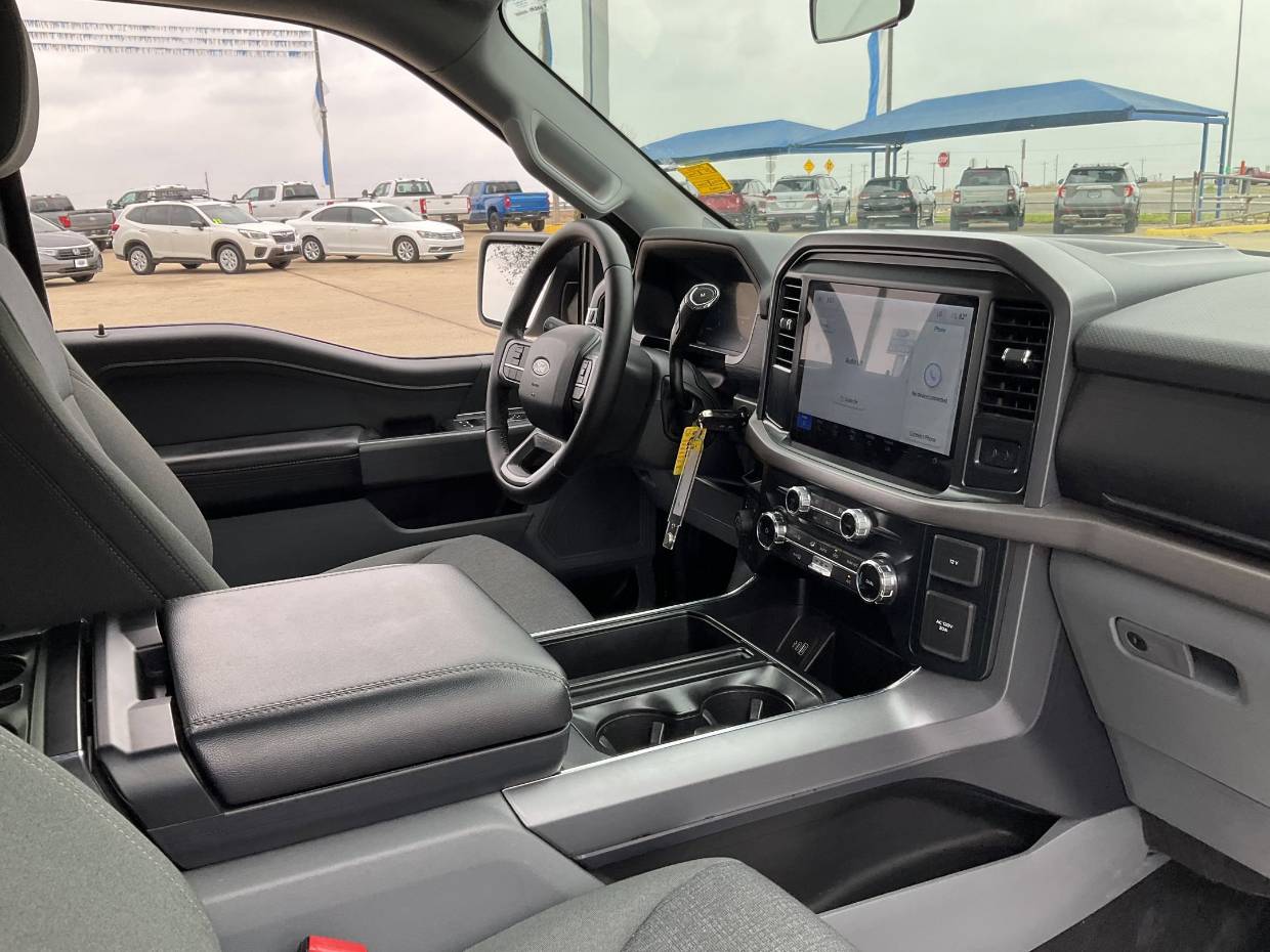2025 Ford F-150 XLT - Photo 20