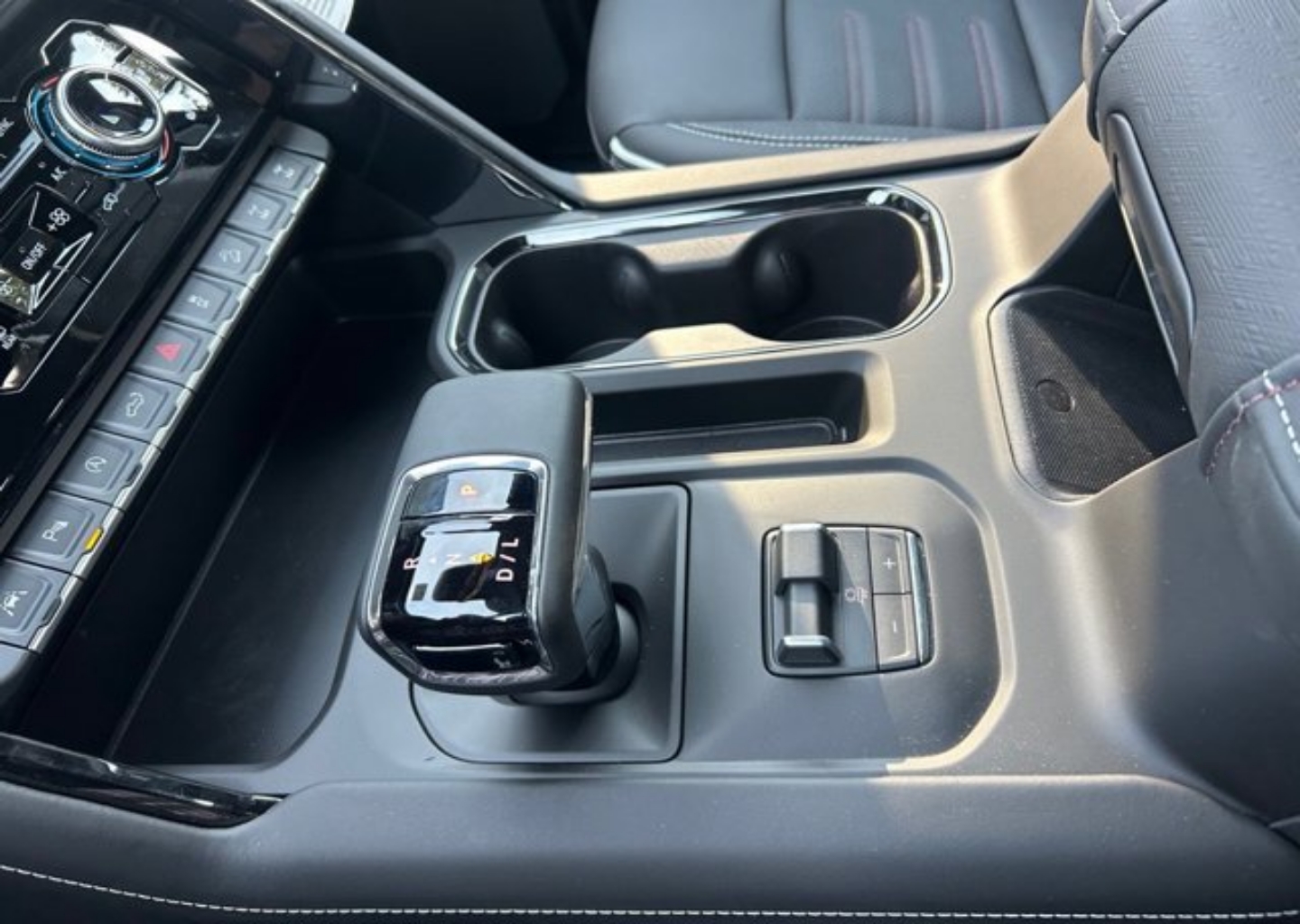 2026 GMC Sierra 1500 AT4X - Photo 40