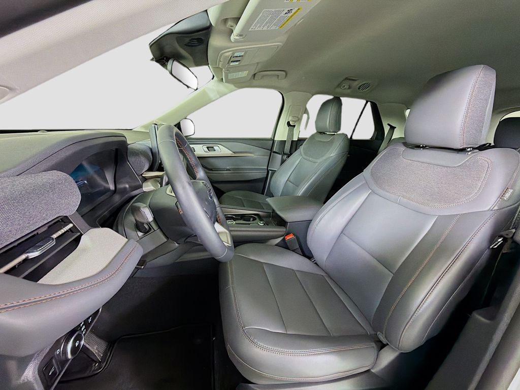 2026 Ford Explorer Active - Photo 11
