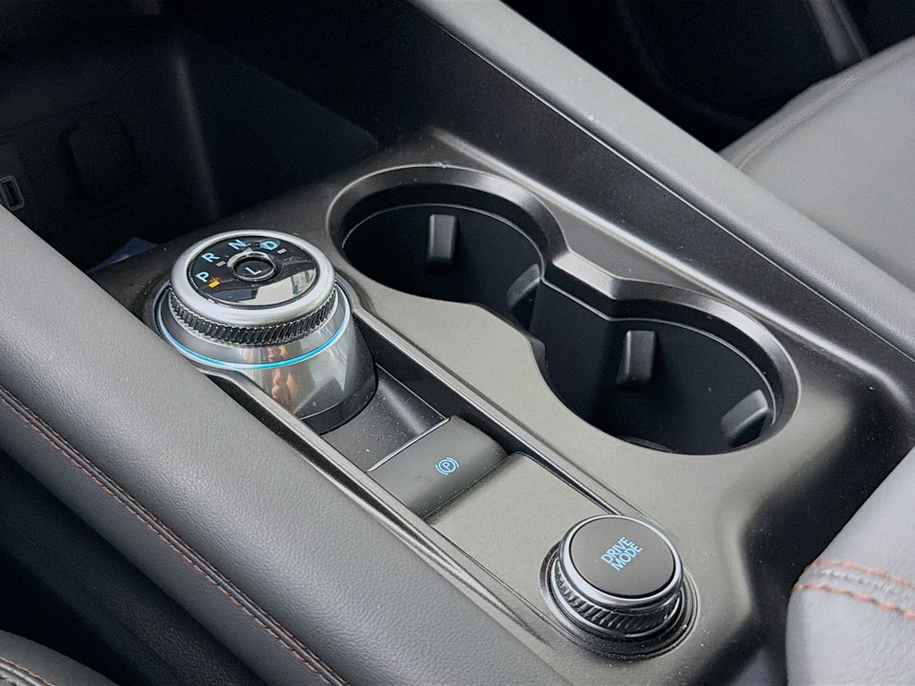 2026 Ford Explorer Active - Photo 18
