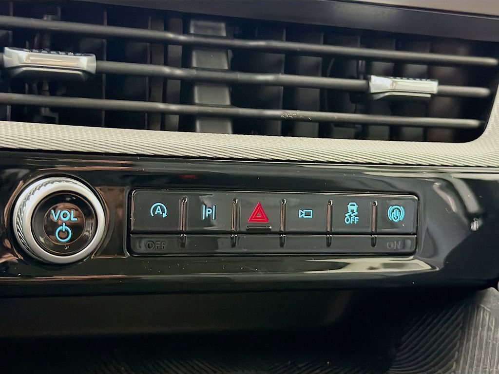2026 Ford Explorer Active - Photo 37