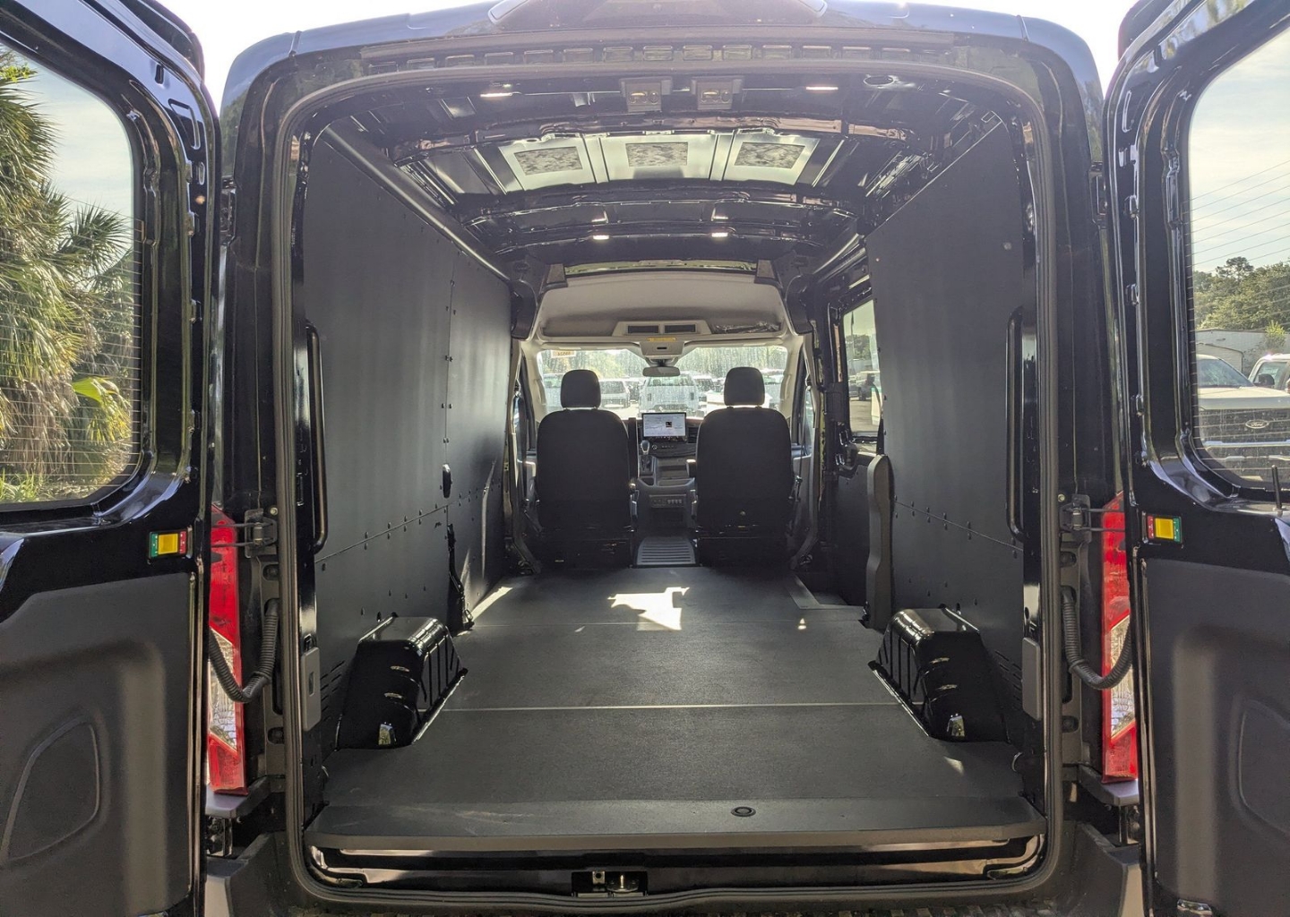 2025 Ford Transit Van Base - Photo 13