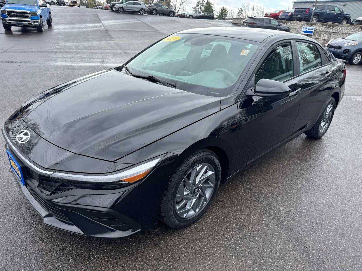 2024 Hyundai Elantra SEL - Photo 7
