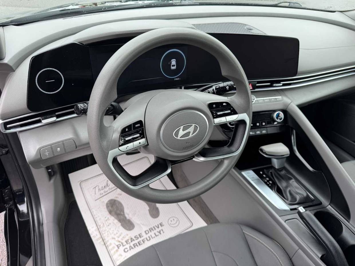 2024 Hyundai Elantra SEL - Photo 13