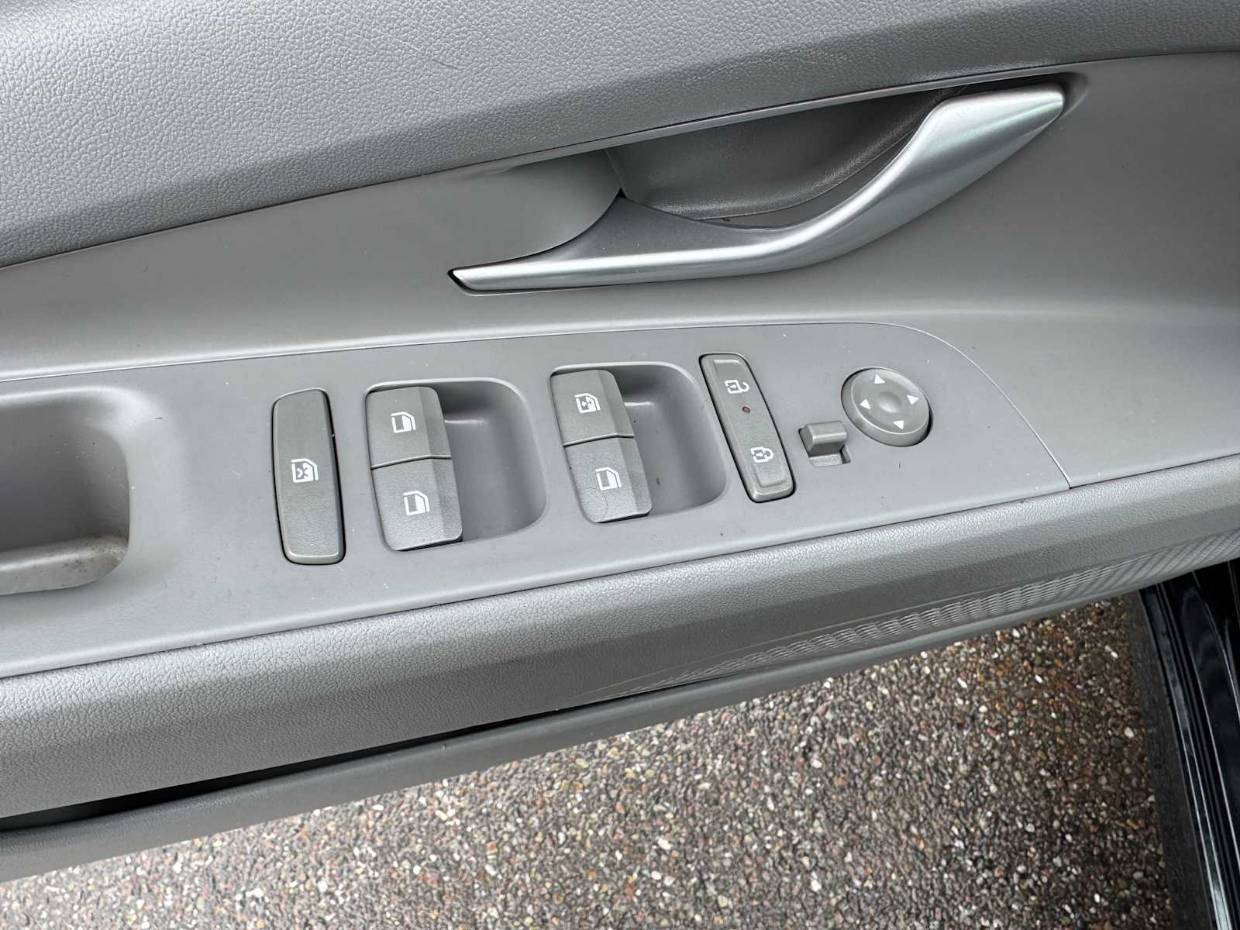 2024 Hyundai Elantra SEL - Photo 14