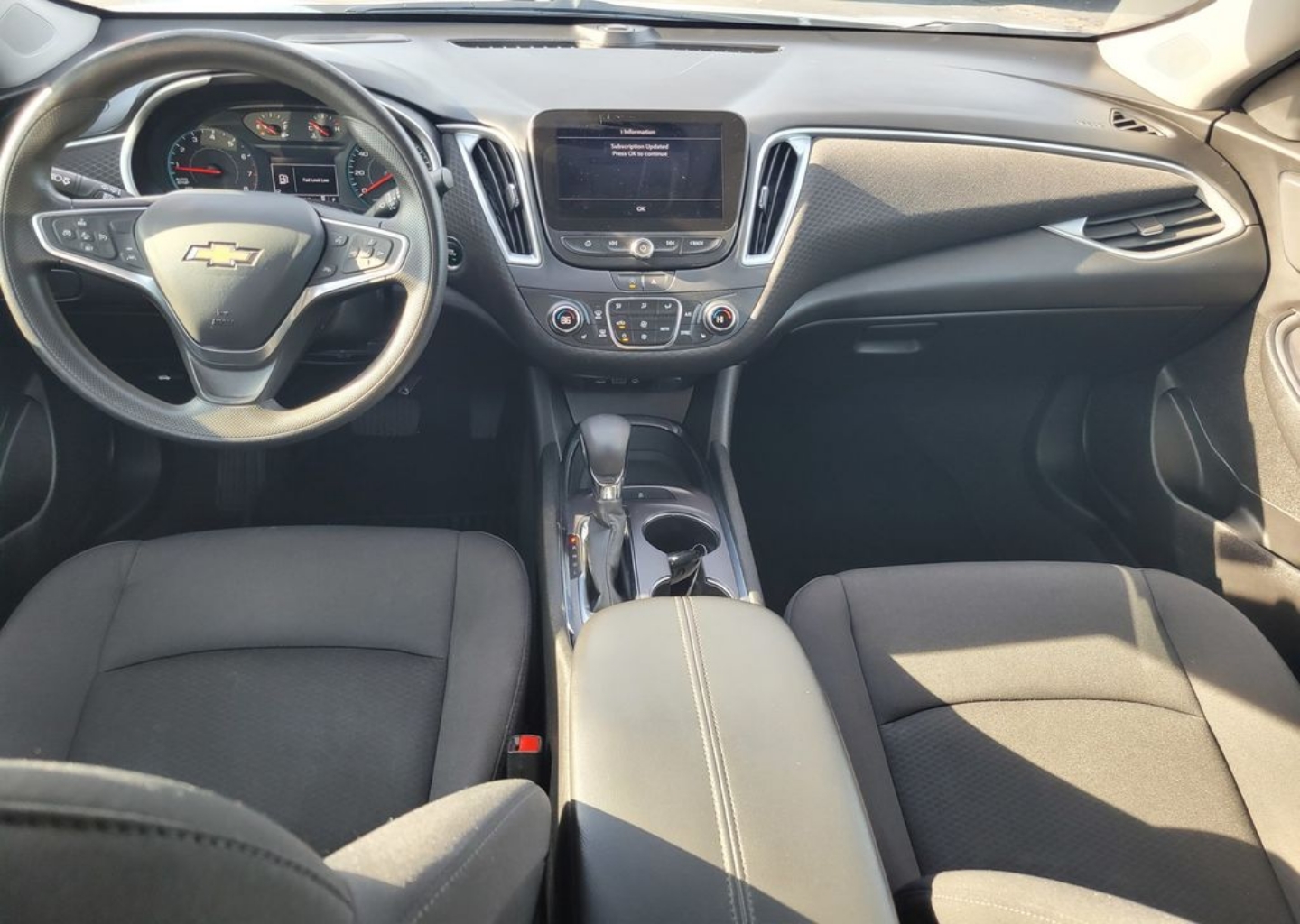 2023 Chevrolet Malibu 1LT - Photo 18