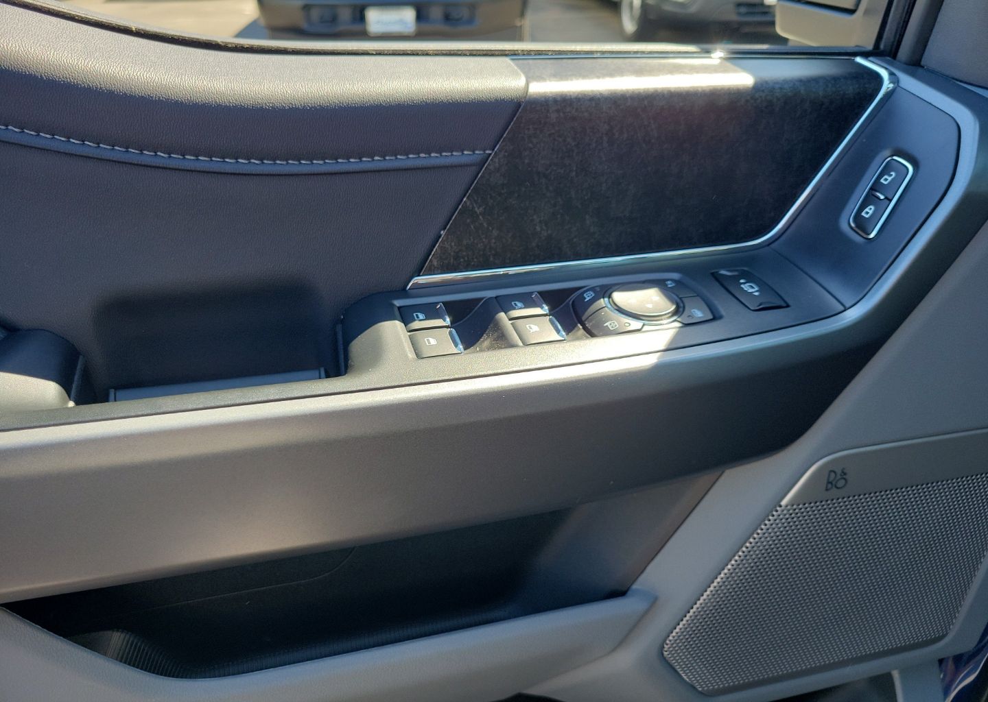 2026 Ford F-250 Super Duty XLT - Photo 8