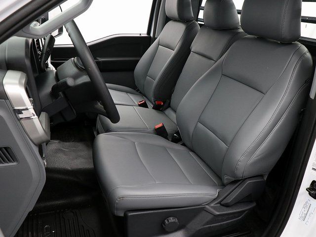 2025 Ford F-450 Super Duty Chassis Cab XL - Photo 9