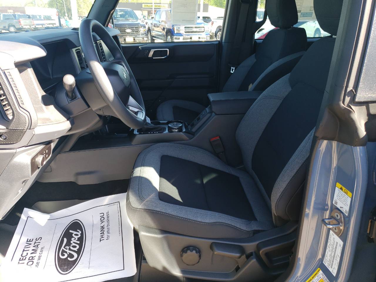 2025 Ford Bronco 4-Door Base - Photo 12