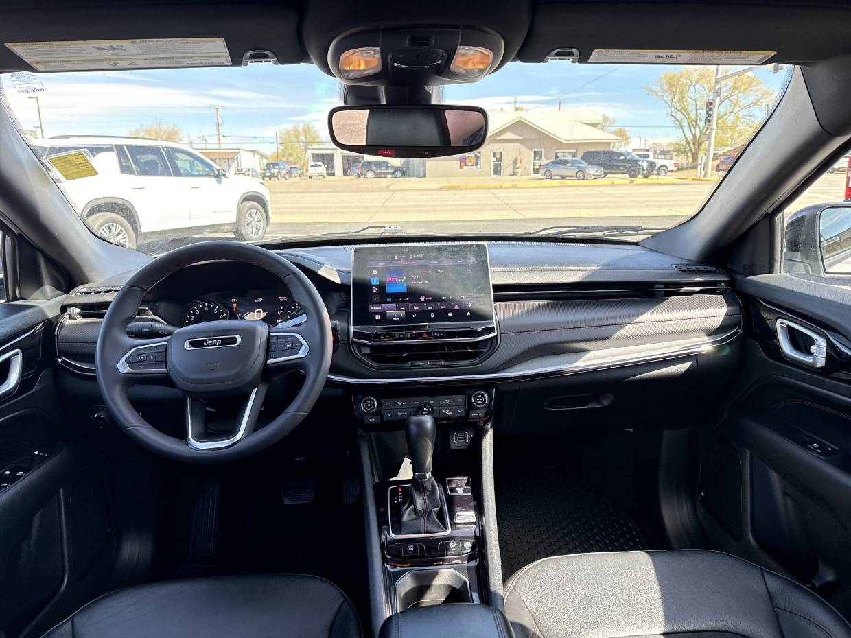 2025 Jeep Compass Trailhawk - Photo 15