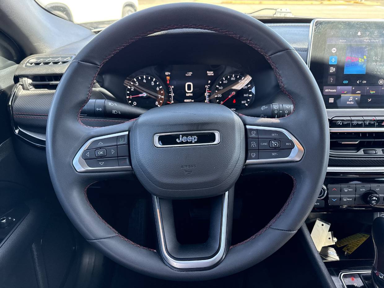 2025 Jeep Compass Trailhawk - Photo 16
