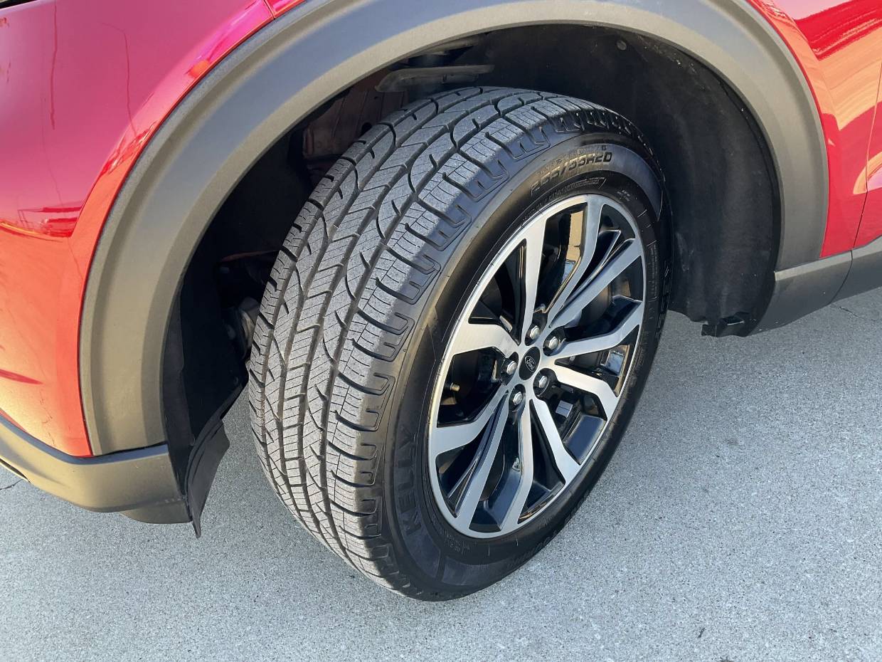 2022 Ford Explorer ST - Photo 22