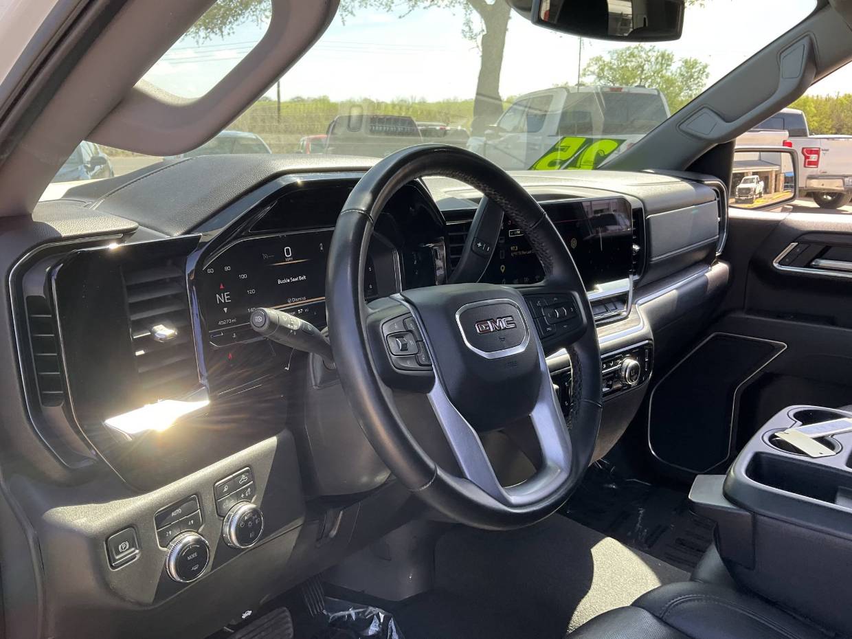 2025 GMC Sierra 1500 SLT - Photo 6