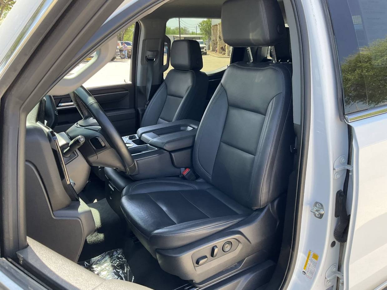 2025 GMC Sierra 1500 SLT - Photo 8