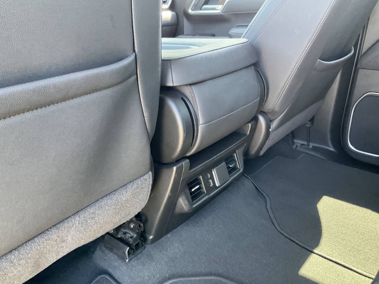 2025 GMC Sierra 1500 SLT - Photo 11