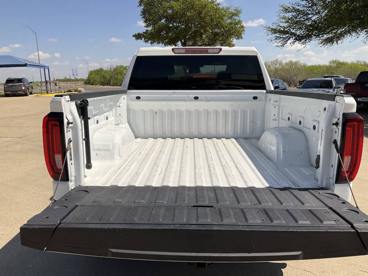 2025 GMC Sierra 1500 SLT - Photo 18